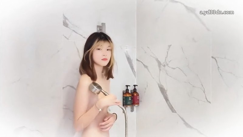 私人健身教练，约炮大神【黑杰克】无套内射，19岁淡江大学露脸正妹