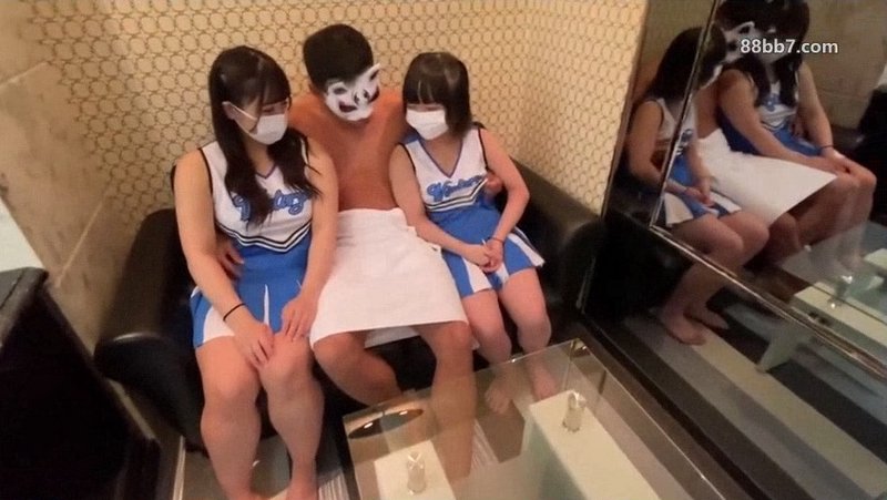 业内传闻的偶像组合两人超萌色情cosplay 3P特别篇！！极度淫荡的生性爱，秒杀又致命的诱惑！FC2PPV-4741723