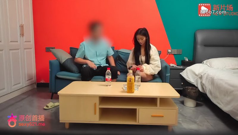 3000约的花臂小妹，身材极好还可以抱起来操