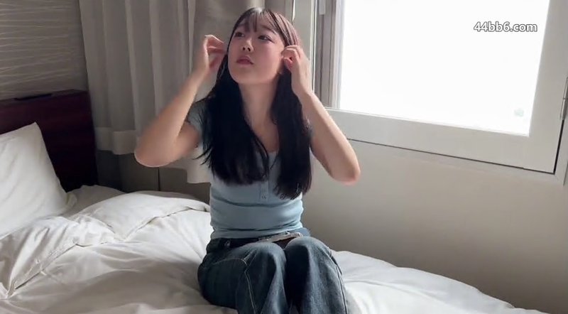 约炮大神【spgymn】和D杯可爱女孩子用大叔的方式中出