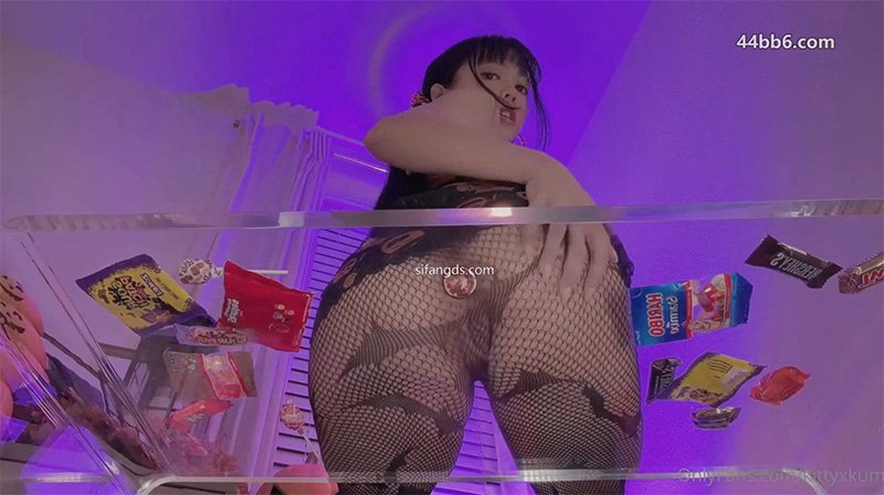 玻璃茶几上双插